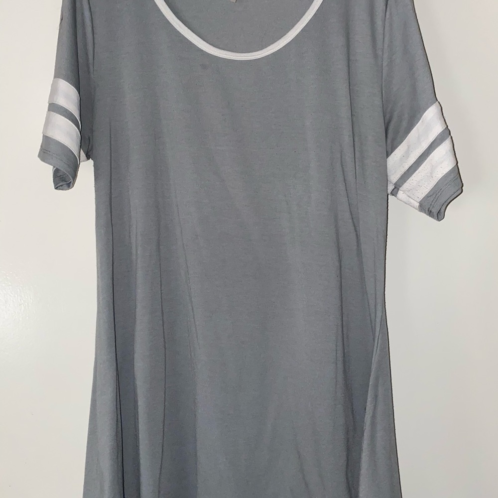 Lula roe Jersey perfect tee